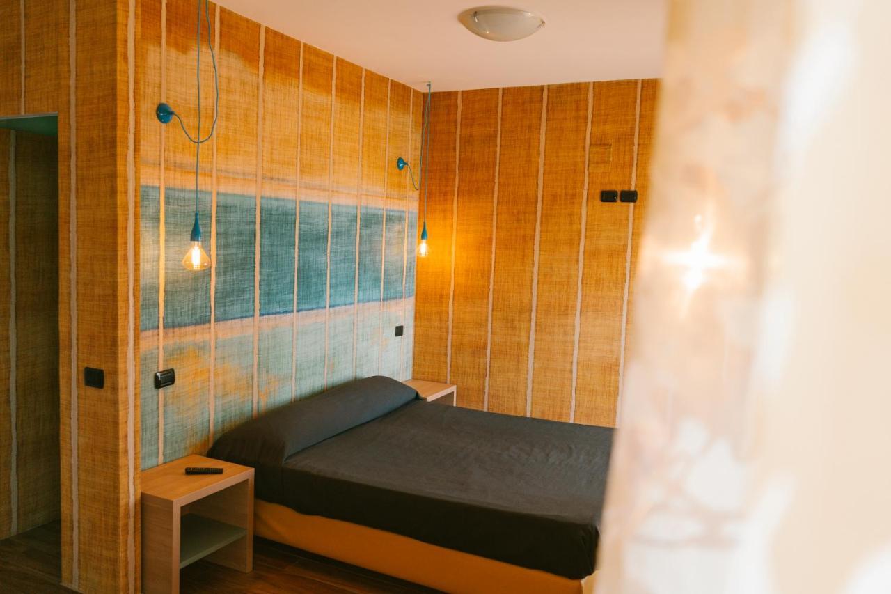 Hotel Continental San Benedetto del Tronto Bagian luar foto