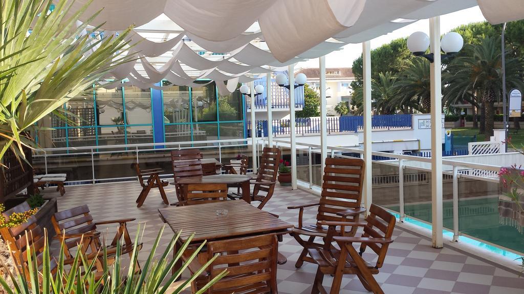 Hotel Continental San Benedetto del Tronto Bagian luar foto