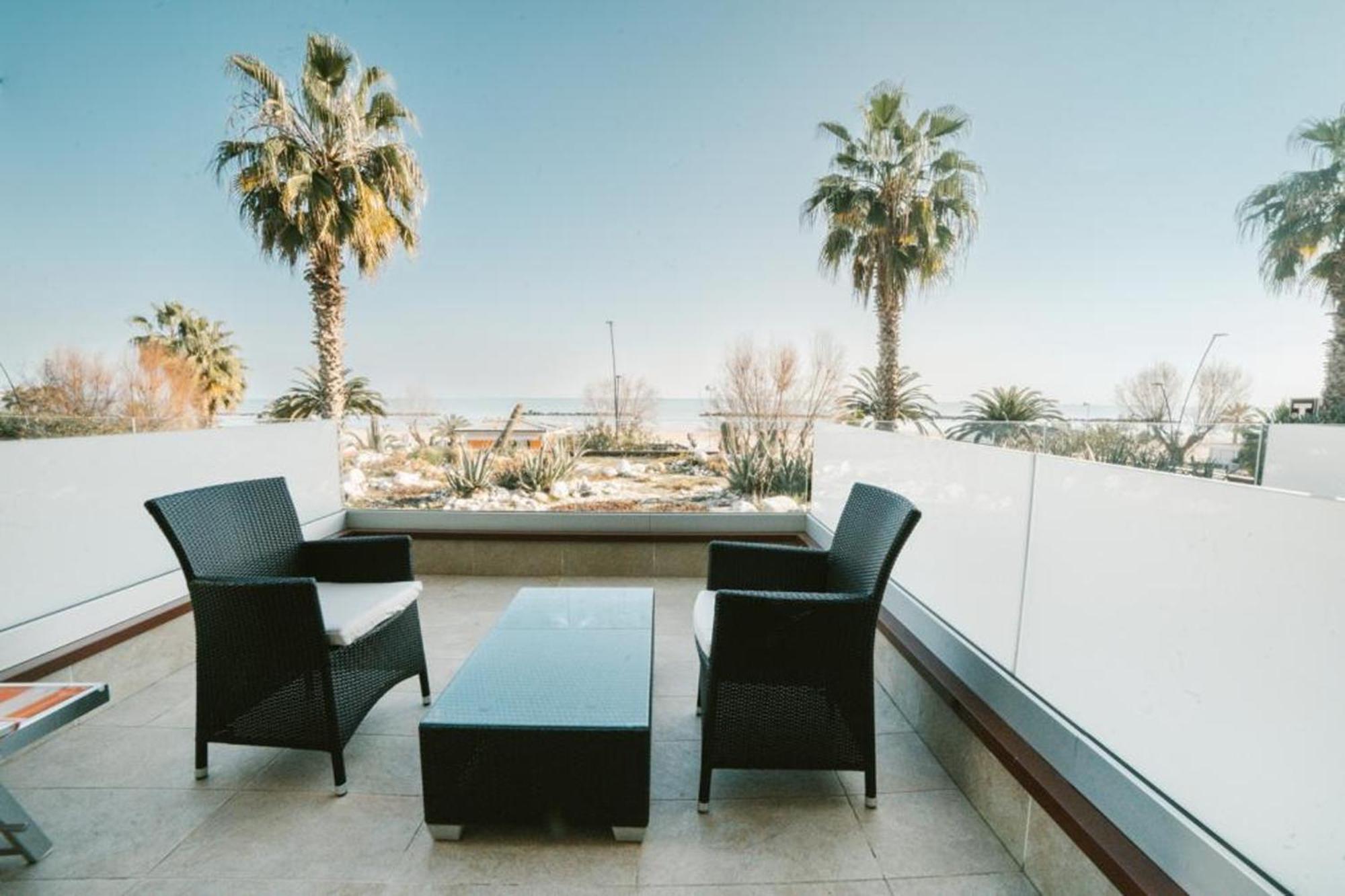 Hotel Continental San Benedetto del Tronto Bagian luar foto